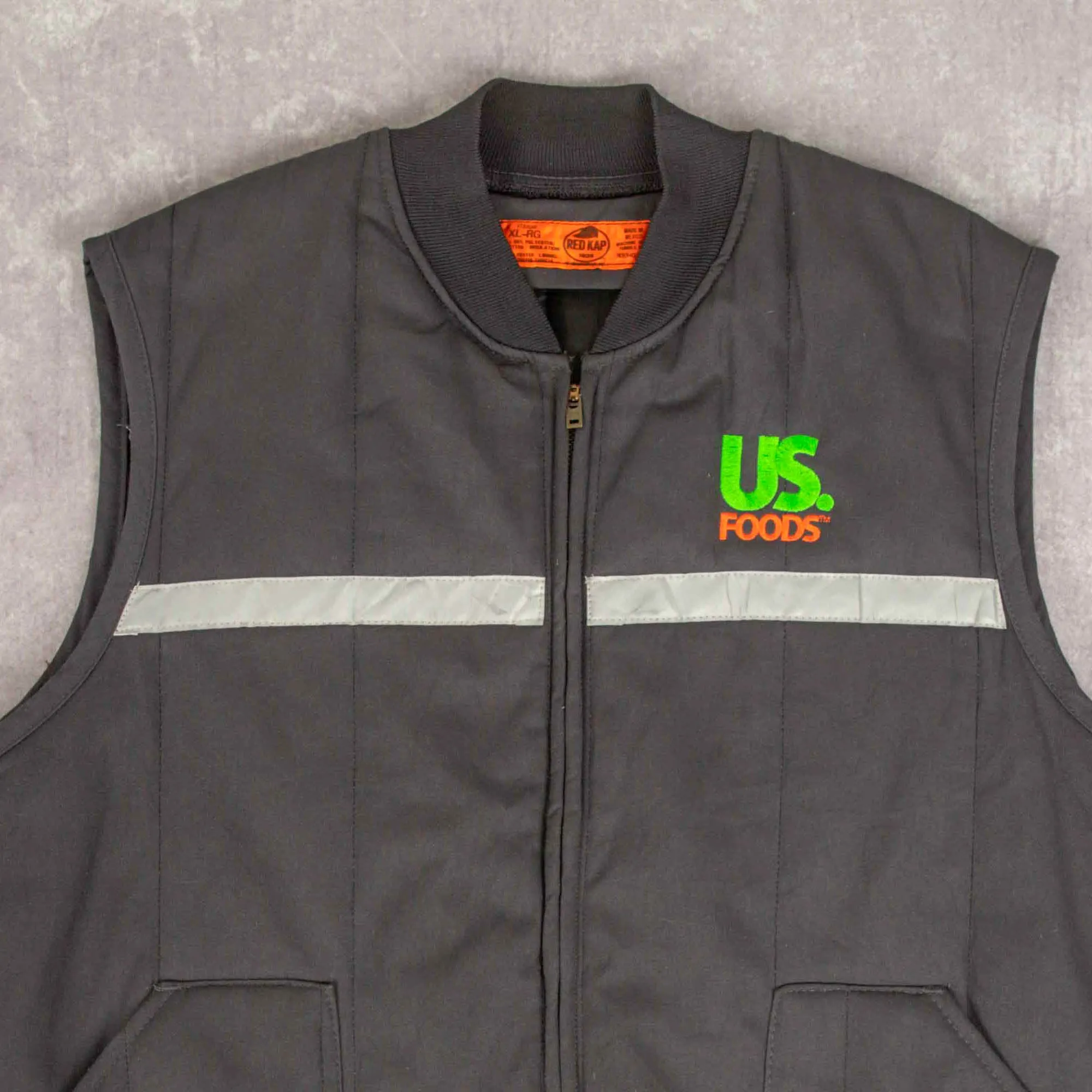 MEN'S VINTAGE RED KAP US FOODS WORKWEAR GILET JACKET - X-LARGE